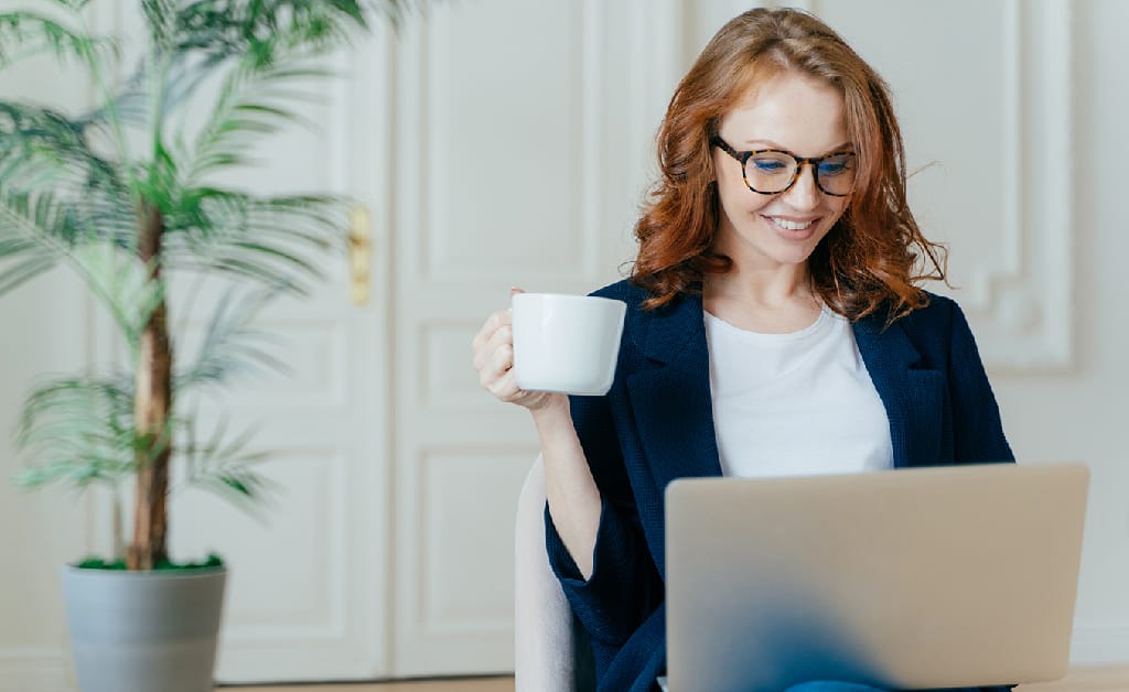 The Benefits of Taking An Online Nail Technician Course